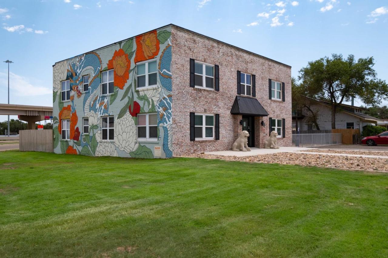 Apartamento Dragon On Taylor St Amarillo Exterior foto